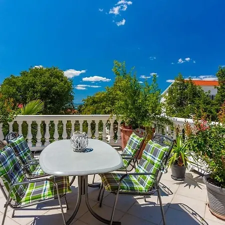 In With Sea View, Terrace, Air Conditioning, Wifi 4626-7 * Crikvenica