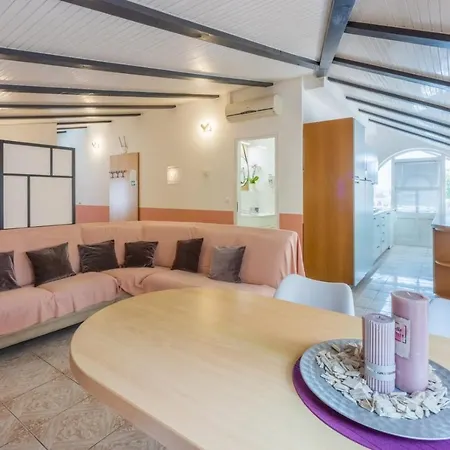 In With Sea View, Terrace, Air Conditioning, Wifi 4626-7 Crikvenica